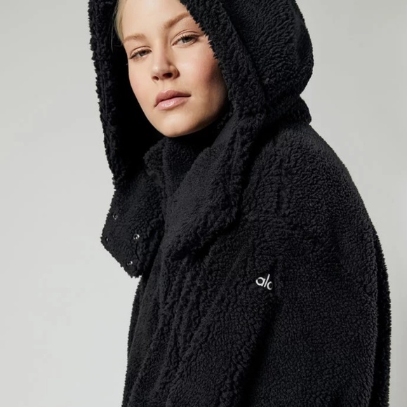 Alo Yoga Norte Sherpa Coat - Picture 5 of 6